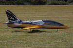 Modellflugzeug CARF Rebel PRO Turbine Jet beim Flugplatzfest Leverkusen-Kurtekotten (EDKL) am 30.08.2025.