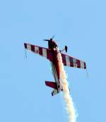 Uwe Wendt mit seiner Extra 300L D-EZOZ in Action auf der ILA 2014 am 24.05.14 