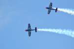 Looping von Walter und Toni Eichhorn auf Extra 300 D-EAXK und D-EAXN auf der ILA 2014 am 24.05.14