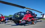 Bell Cobra TAH-1F der Flying Bulls. Nach der Demilitarisierung 2002 wieder mit Originalteilen aufgebaut. 1850PS verleihen dem nun abgespeckten ehemaligen Kampfhubschrauber eine Vmax von 350km/h. Foto: 25.05.2014, ILA 2014 Berlin
