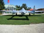 DeHavilland DH-100  Vampire ,
Heckansicht des engl.Jagdflugzeuges,
Flugmuseum Schwenningen Sept.2009