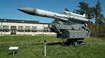 S-200WÄ  WEGA . NATO Code:SA-5 Gammon. Fla-Raketenkomplex, UdSSR. Starttriebwerk - Feststoff. Marschtriebwerk - Flüssigkeit. Marschgeschwindigkeit 1400m/s. Einsatzhöhe 300 - 35000m. Vernichtungszone 17 - 240km.  Foto:24.04.2016, Militär Historisches Museum, Flugplatz Berlin-Gatow