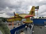 Canadair CL 215 der Securite Civile schwebt am Eingang des Technikmuseums Sinsheim. 26.08.2012