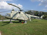 MIL MI-9, Luftbewegliche Führungsstelle, Ai-9-Gasturbine und Triebwerk TW2-117, Szolnok Luftfahrtmuseum Ungarn (08.09.2018)