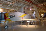 North American FJ-3 Fury, US Navy BuNo 135868, AF 203. Dargestellt in Farben der VF-33 Squadron auf der Intrepid im Jahr 1957. Intrepid Sea, Air & Space Museum, New York-Manhattan. Aufnahmedatum: 26.09.2018.  
