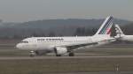 Airbus A318 der Air France bei der Landung in Stuttgart