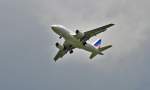 A 318-111 der  Air France , F-GUGJ, beim Anflug auf Dsseldorf - 07.06.2010