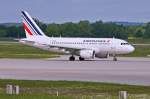 Air France, F-GUGN, A318-111 rollt in MUC zum Start nach Paris (CDG) 21.05.2013