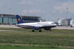 Ein Airbus A-319-112 der Hamburg International Airlines mit der Kennung D-AHIN aufgenommen am 30.05.09 am Stuttgarter Flughafen.