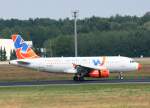 Windjet A 319-132 EI-EDM nach der Landung in Berlin-Tegel am 28.06.2009