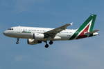 Alitalia Airbus A319-112 EI-IMG, cn(MSN): 2086,
Frankfurt Rhein-Main International, 28.05.2017.