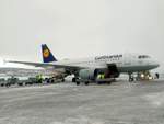Lufthansa, Airbus A 319-112, D-AIBA auf dem Vorfeld in Tromsö (TOS-ENTC) am 22.1.2020