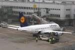 Lufthansa (D AIBB A319-100) am Flughafen Dsseldorf,7.2.2010.