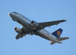 Lufthansa A 319-114 D-AILS  Heide  beim Start in Berlin-Tegel am 12.02.2011