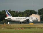 Air France A 319-111 F-GRHH kurz vor dem Start in Berlin-Tegel am 19.06.2011