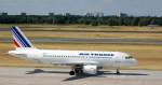 Air France mit A319-111 F-GRHR auf dem Weg zur Startbahn, Flughafen Berlin Tegel, 05.07.08.