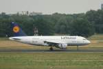 Lufthansa A 319-114 D-AILW  Donaueschingen  nach der Landung in Berlin-Tegel am 03.07.2012