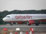 Ein Airbus A 319 der Air Berlin in Dsseldorf am 14.07.2008.