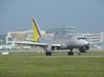 Ein Germanwings Airbus A 319 bei der Landung in Stuttgart (STR) am 30.08.2008.