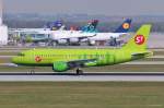 VP-BTW / S7-Airlines / A319-114 in MUC beim Start nach Moskau (DME) 03.04.2014