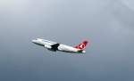 Airbus A319 (TC-JLY) von Turkish Air nach dem Start vom Flughafen Leipzig/Halle. 04.04.2015