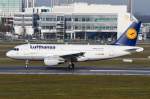 D-AIBC Lufthansa Airbus A319-112  Siegburg   in München beim Start am 11.12.2015