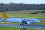 Pegasus Airlines Airbus A320 TC-DCB Talya beim Start am Airport Hamburg Helmut Schmidt am 04.12.17
