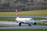 Swiss Airbus A320 HB-IJI nach der Landung in Hamburg Fuhlsbüttel am 04.12.17