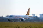 Pegasus Airlines AIrbus A320 TC-NBH Taufname Lena beim Start am Airport Hamburg Helmut Schmidt am 30.03.18