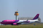 Wizz Air Airbus A320 HA-LYL vor dem Start am Airport Hamburg Helmut Schmidt am 08.04.18