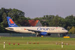Onur Air, Airbus A 320-232, TC-OBS, TXL, 10.08.2019