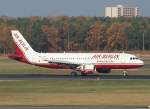 Air Berlin A 320-214 D-ABDF nach der Landung in Berlin-Tegel am 31.10.2009