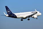 D-AIWK , Lufthansa , Airbus A320-214(WL) Weiden in der Oberpfalz  , 09.10.2021 , Berlin-Brandenburg  Willy Brandt  , BER , 