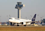 Lufthansa, Airbus A 320-214, D-AIZB  Norderstedt , BER, 26.11.2023
