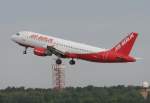 Air Berlin A 320-214 D-ALTJ beim Start in Berlin-Tegel am 31.07.2010