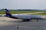 Aeroflot, Airbus A320-200, Kennung: VP-BWM rollt zur Startbahn in Berlin-Schönefeld am 02.07.2009 