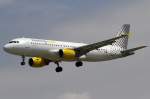 Vueling, EC-KLT, Airbus, A320-216, 18.06.2011, BCN, Barcelona, Spain           