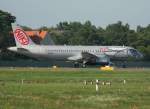 Fly Niki A 320-214 OE-LEX kurz vor dem Start in Berlin-Tegel am 16.07.2011