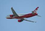 Air Berlin A 320-214 D-ABDY kurz nach dem Start in Berlin-Tegel am 26.08.2011