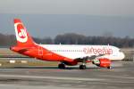 AIRBERLIN Airbus  A 320-214 D-ALTF Flughafen m�nchen 12.01.2012