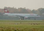 Swiss A 320-214 HB-IJW kurz vor dem Start in Berlin-Tegel am 29.10.2011