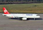 A 320-232 TC-JPT Turkish Airlines taxy at CGN - 28.10.2012