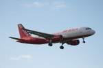 Air Berlin A 320-214 D-ALTK bei der Landung in Berlin-Tegel am 21.07.2012