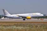 EC-KHN / Vueling / A320-216 bei der Landung in MUC aus Malaga (AGP) 23.07.2013