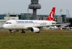 Turkish Airlines Airbus A320-232 TC-JUJ, aufgenommen am 27.8.2013