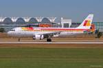 EC-IEG  Costa Brava  / Iberia / A320-214 in MUC bei der Landung aus Madrid (MAD) 02.08.2013