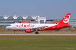 D-ABDP / Air Berlin / A320-214 in MUC bei der Landung aus Brindisi (BDS) 17.08.2013