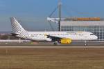 EC-LRM / Vueling / A320-232 beim Start in MUC nach Malaga (AGP) 28.12.2013