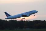 Whrend die Sonne hinter den Bumen verschwindet erhebt sich dieser A320 Kennung F-GHQK der Air France in die Lfte.Aufgenommen am 25.10.08 in Hamburg Fuhlsbttel.