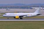 EC-JFF  Vueling the world  / Vueling / A320-214 in MUC beim Start nach Malaga (AGP) 03.04.2014